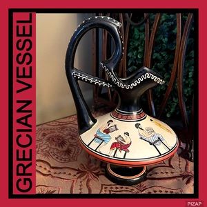 VINTAGE ARTISAN GRECIAN VESSEL ~ SIGNED